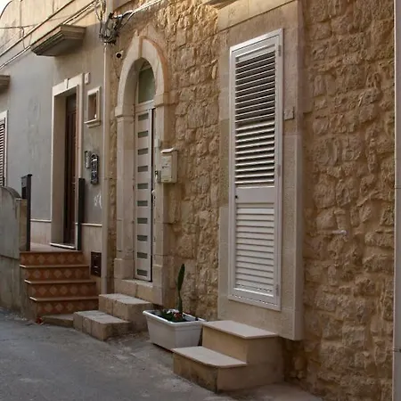 La Casa Di Nora Tatil Evi